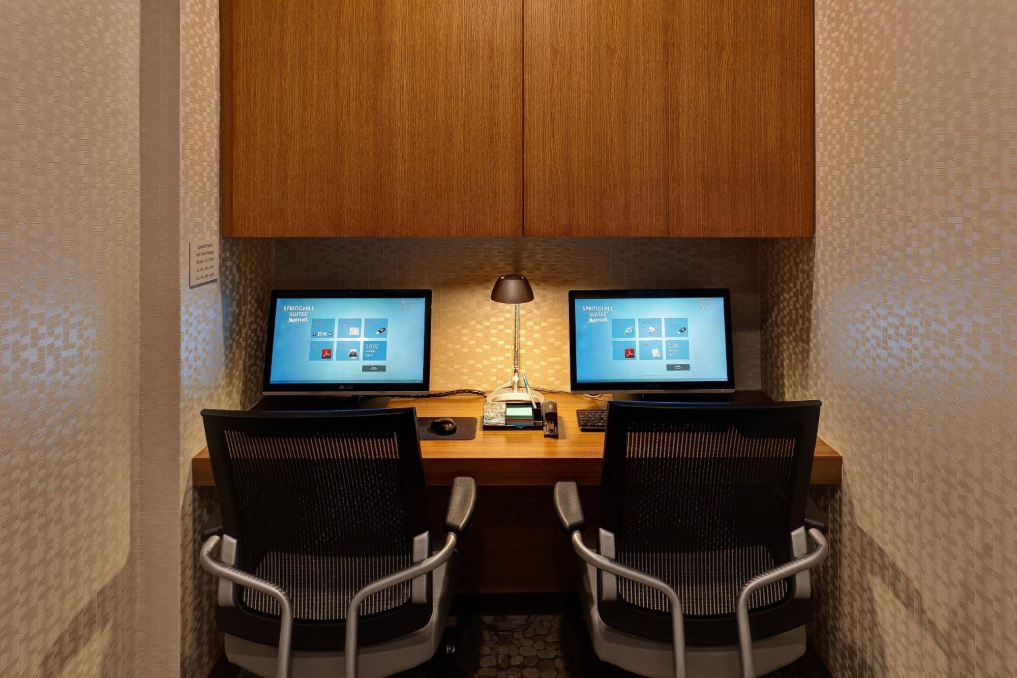 Springhill Suites By Marriott Wichita Airport Esterno foto
