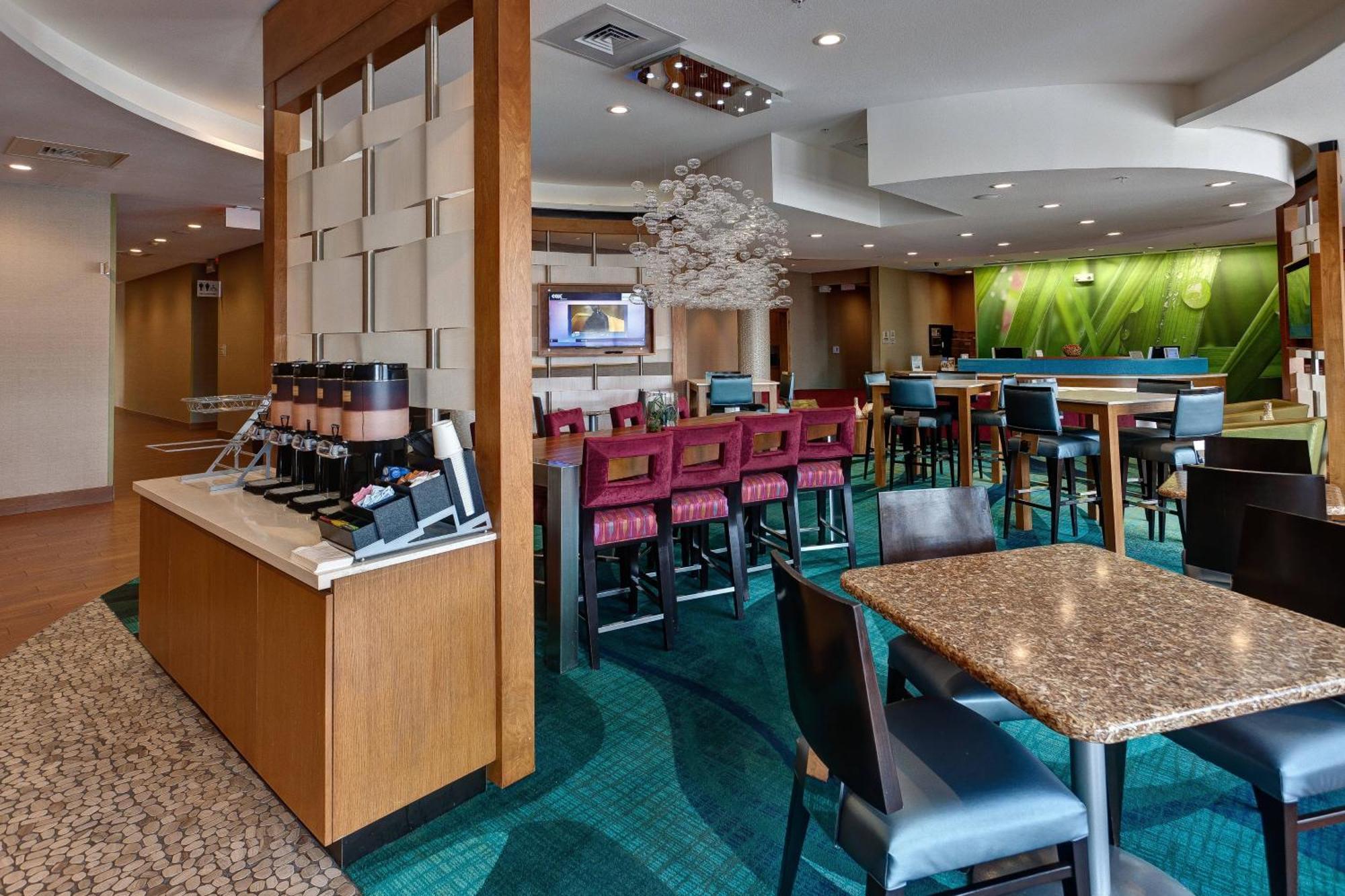 Springhill Suites By Marriott Wichita Airport Esterno foto