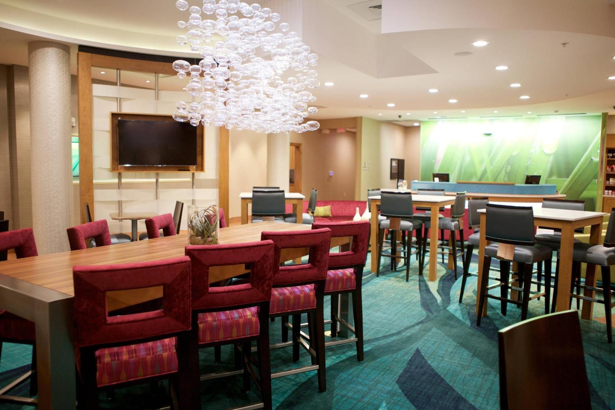 Springhill Suites By Marriott Wichita Airport Esterno foto