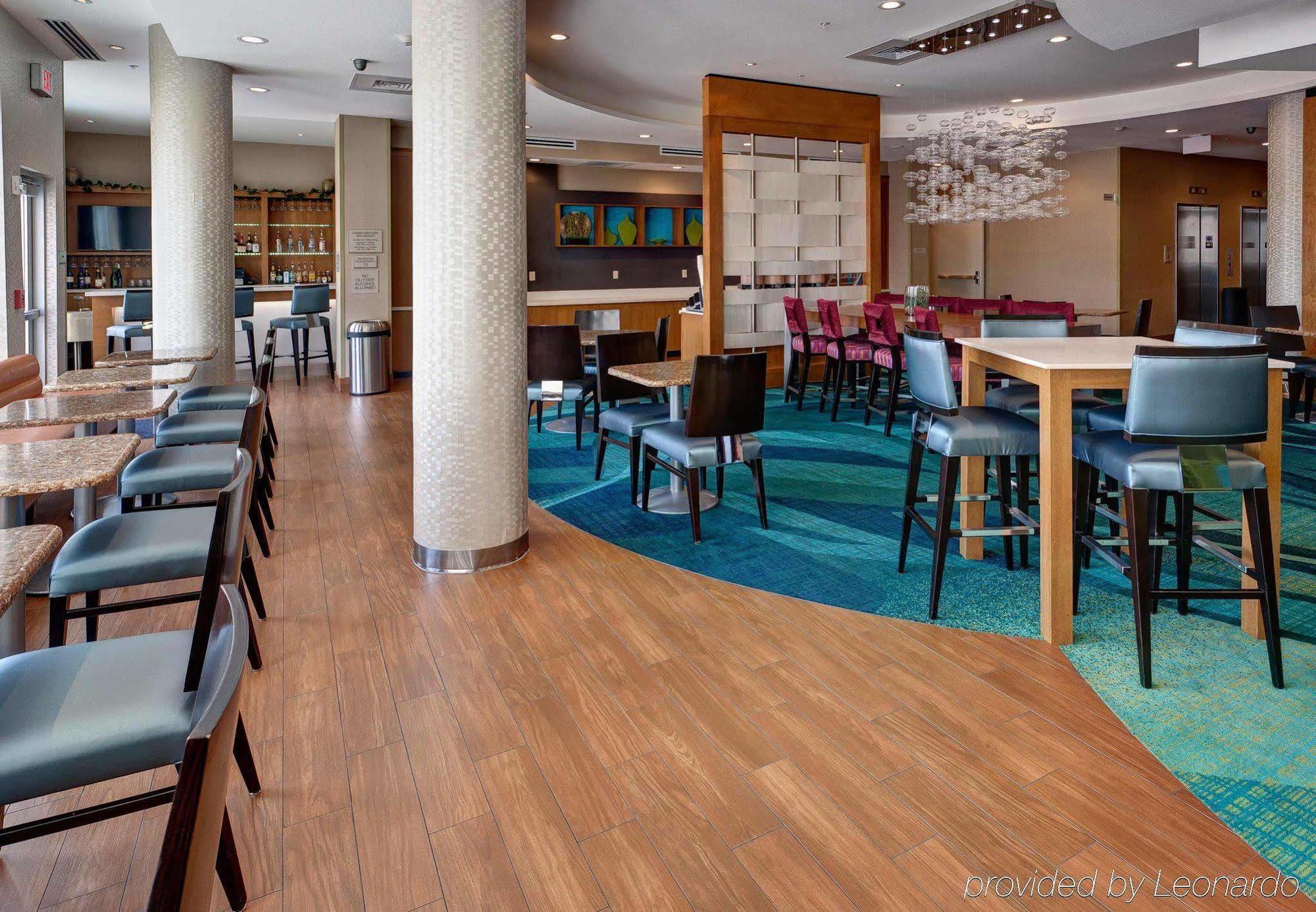 Springhill Suites By Marriott Wichita Airport Esterno foto
